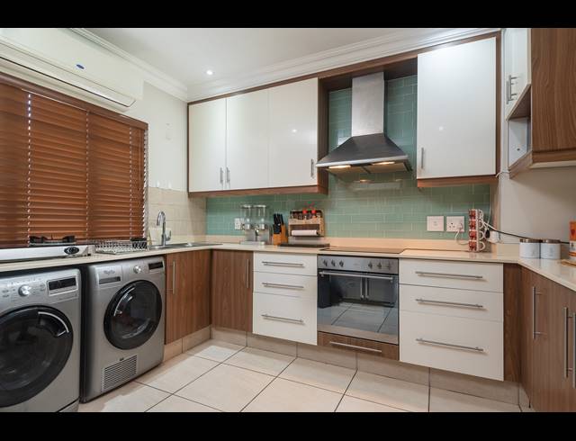 3 BEDROOM HOUSE FOR SALE IN UMHLALI GOLF ESTATE